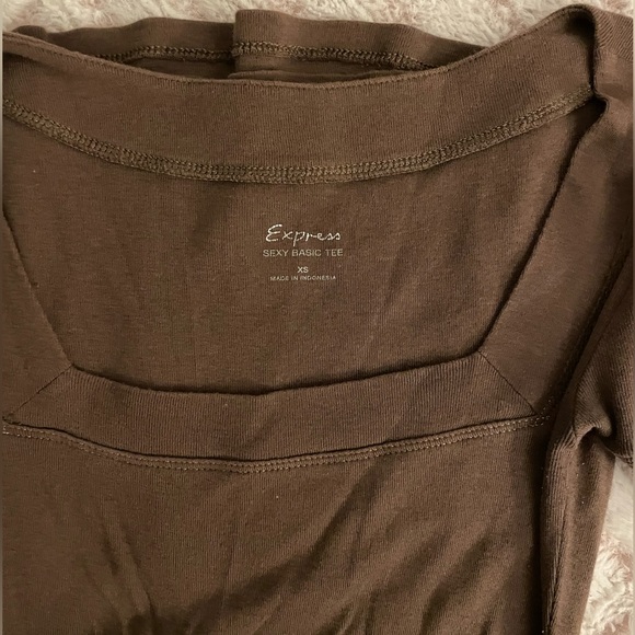 Express Sexy basic Brown tee. Size XS - Picture 3 of 3